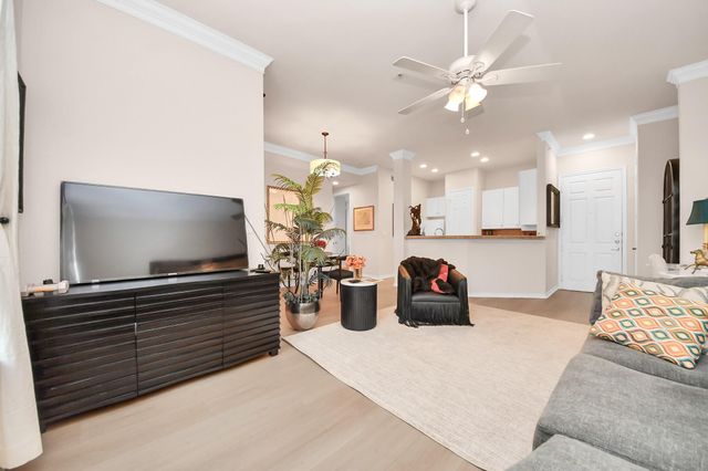 2400 Mccue Road 113, Houston, TX 77056