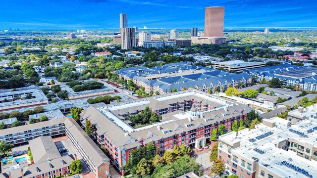 2400 Mccue Road 113, Houston, TX 77056