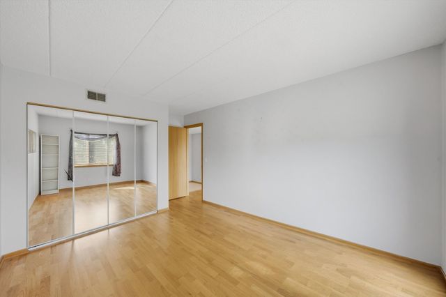 545 S River Road 505, Des Plaines, IL 60016