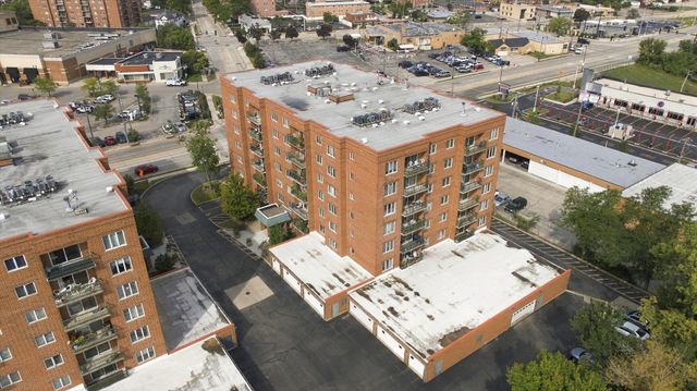 545 S River Road 505, Des Plaines, IL 60016