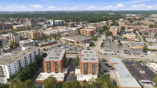 545 S River Road 505, Des Plaines, IL 60016