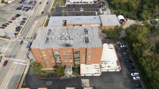 545 S River Road 505, Des Plaines, IL 60016