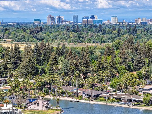 20 Keel Ct, Sacramento, CA 95831