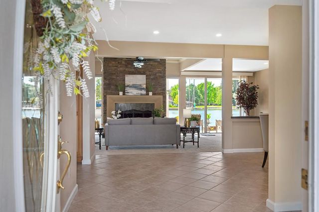 20 Keel Ct, Sacramento, CA 95831