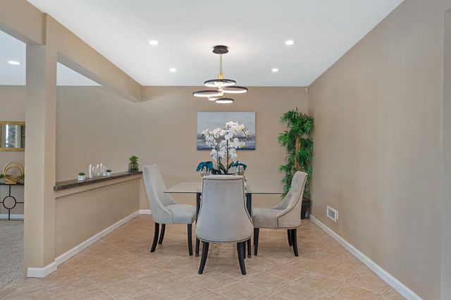 20 Keel Ct, Sacramento, CA 95831