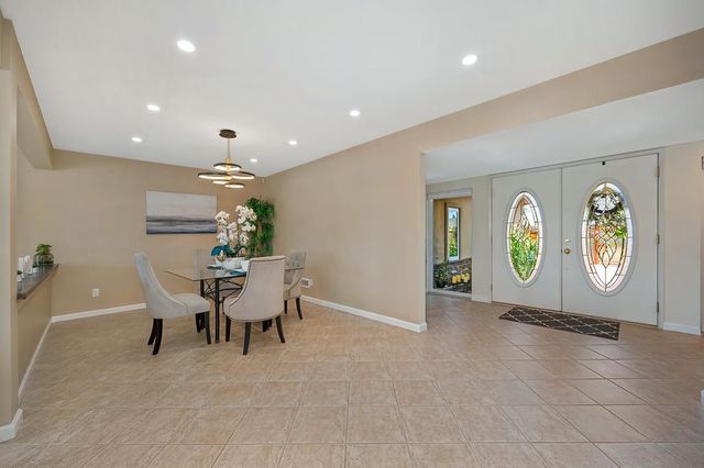 20 Keel Ct, Sacramento, CA 95831