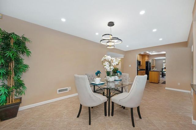 20 Keel Ct, Sacramento, CA 95831