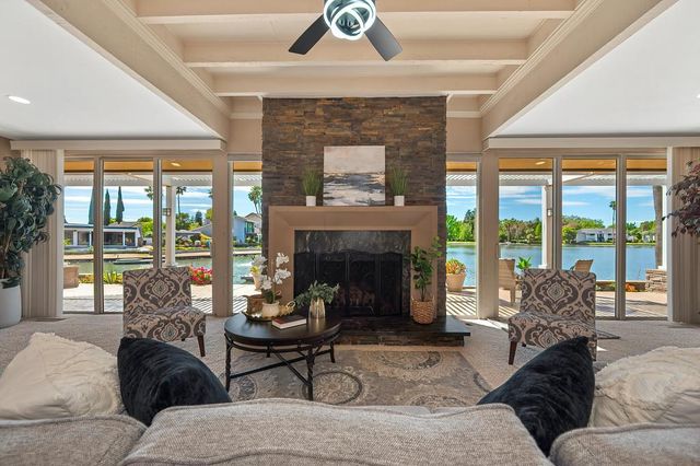 20 Keel Ct, Sacramento, CA 95831