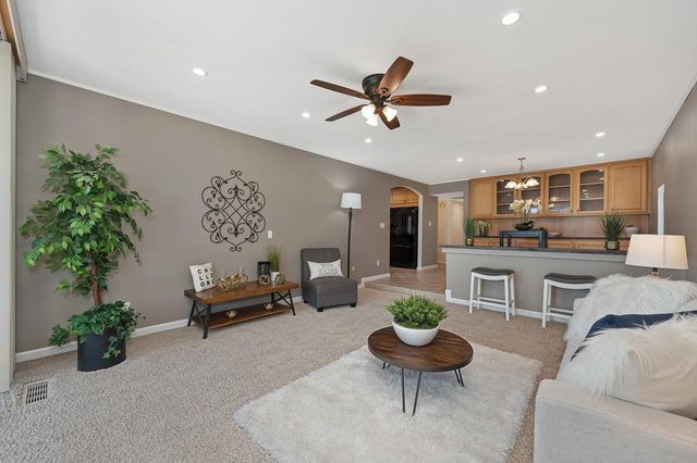 20 Keel Ct, Sacramento, CA 95831