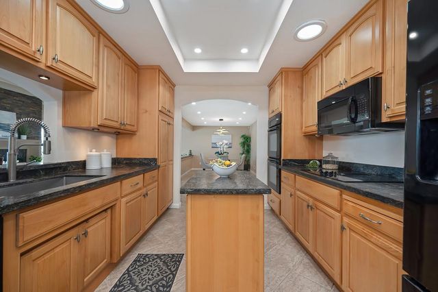 20 Keel Ct, Sacramento, CA 95831