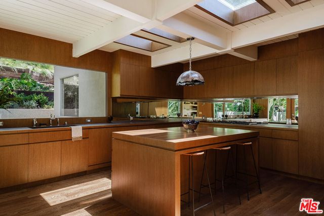 2544 Greenvalley Road, Los Angeles, CA 90046