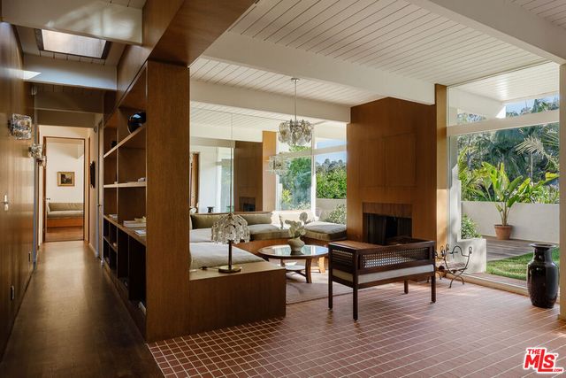 2544 Greenvalley Road, Los Angeles, CA 90046