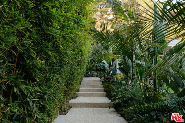 2544 Greenvalley Road, Los Angeles, CA 90046