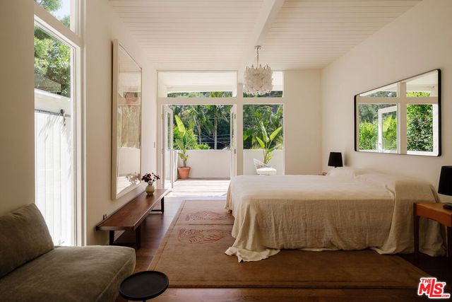 2544 Greenvalley Road, Los Angeles, CA 90046