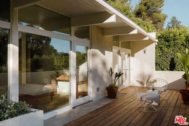 2544 Greenvalley Road, Los Angeles, CA 90046