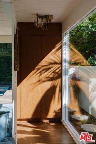 2544 Greenvalley Road, Los Angeles, CA 90046