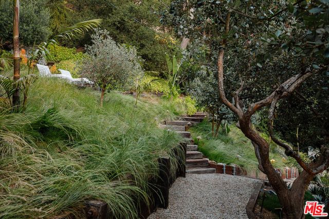 2544 Greenvalley Road, Los Angeles, CA 90046