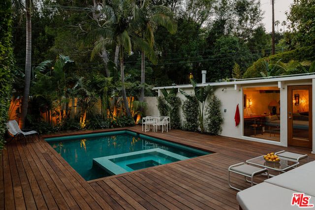 2544 Greenvalley Road, Los Angeles, CA 90046