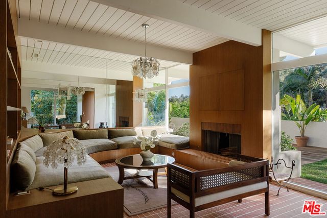 2544 Greenvalley Road, Los Angeles, CA 90046