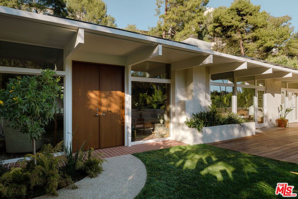 2544 Greenvalley Road, Los Angeles, CA 90046