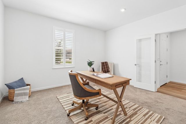 7503 Allan Detrick Ave, Elk Grove, CA 95757