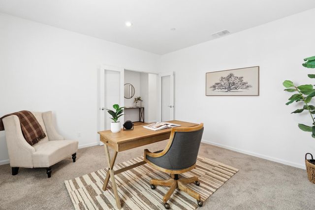 7503 Allan Detrick Ave, Elk Grove, CA 95757