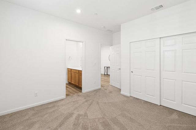 7503 Allan Detrick Ave, Elk Grove, CA 95757