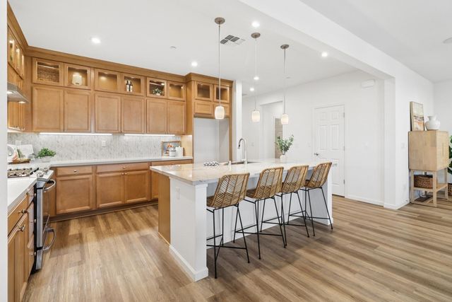 7503 Allan Detrick Ave, Elk Grove, CA 95757