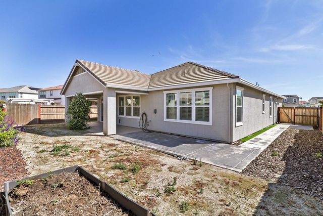 7503 Allan Detrick Ave, Elk Grove, CA 95757