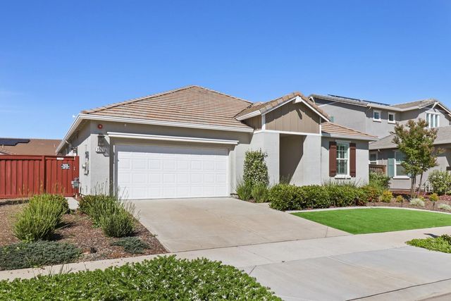 7503 Allan Detrick Ave, Elk Grove, CA 95757