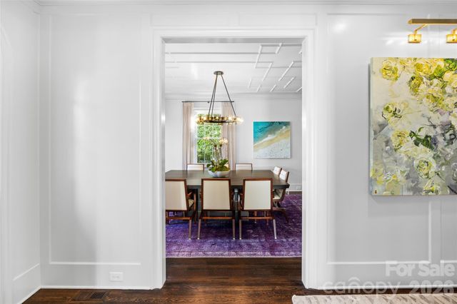 1438 Queens Road W, Charlotte, NC 28207