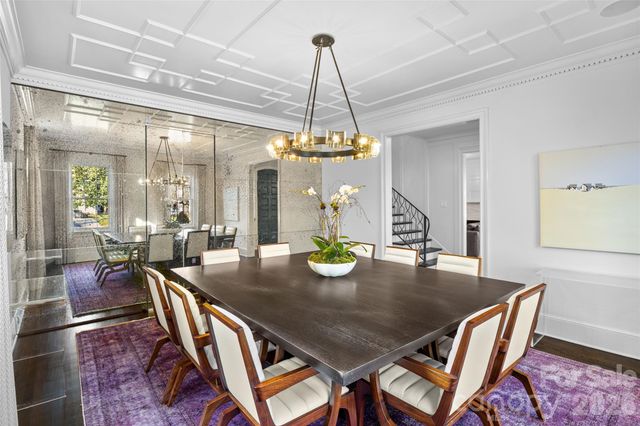 1438 Queens Road W, Charlotte, NC 28207