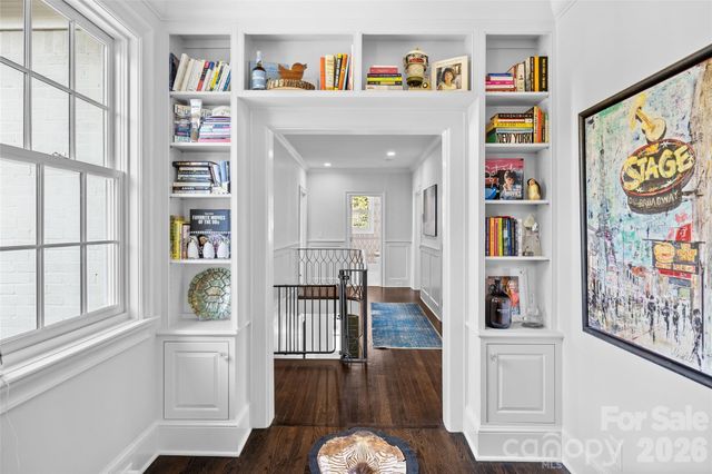 1438 Queens Road W, Charlotte, NC 28207