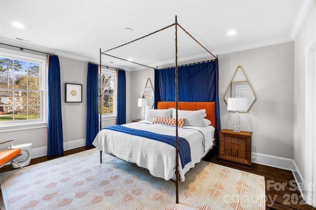 1438 Queens Road W, Charlotte, NC 28207