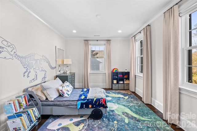 1438 Queens Road W, Charlotte, NC 28207