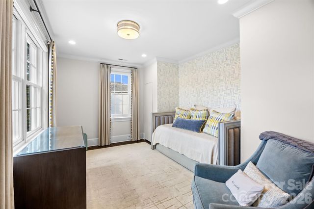 1438 Queens Road W, Charlotte, NC 28207