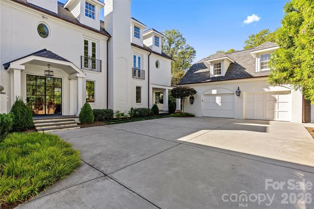 1438 Queens Road W, Charlotte, NC 28207