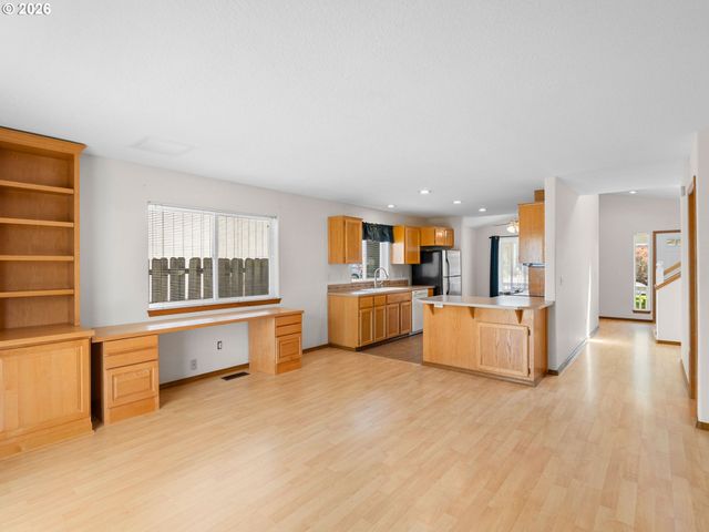 13853 Se RED SUNSET Ave, Clackamas, OR 97015