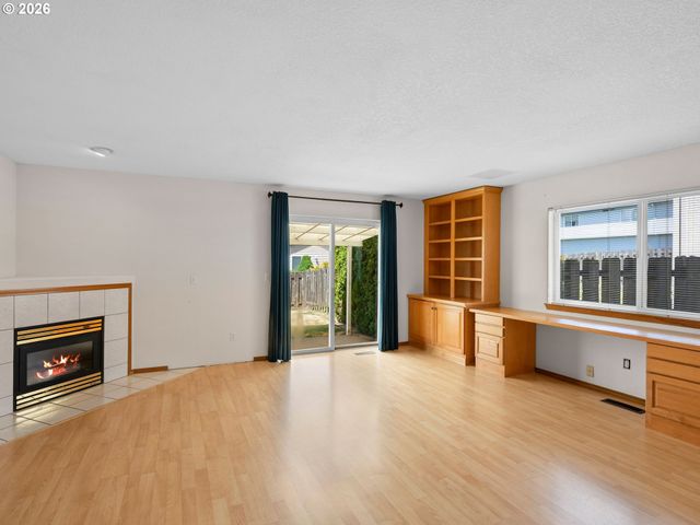 13853 Se RED SUNSET Ave, Clackamas, OR 97015