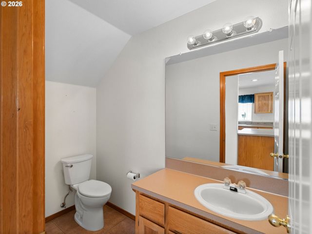 13853 Se RED SUNSET Ave, Clackamas, OR 97015