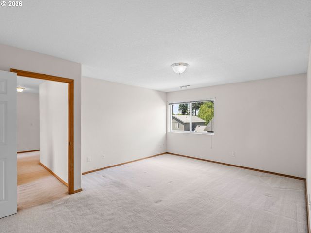 13853 Se RED SUNSET Ave, Clackamas, OR 97015