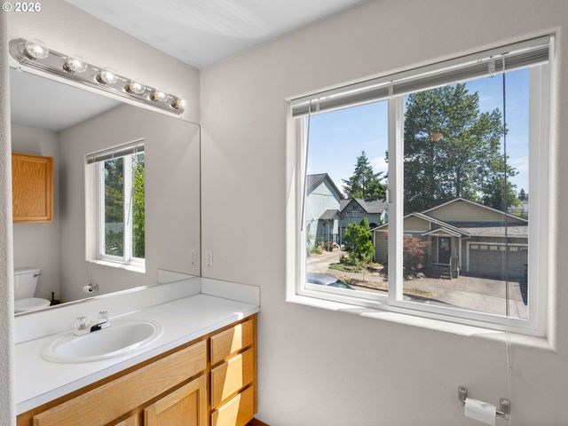13853 Se RED SUNSET Ave, Clackamas, OR 97015