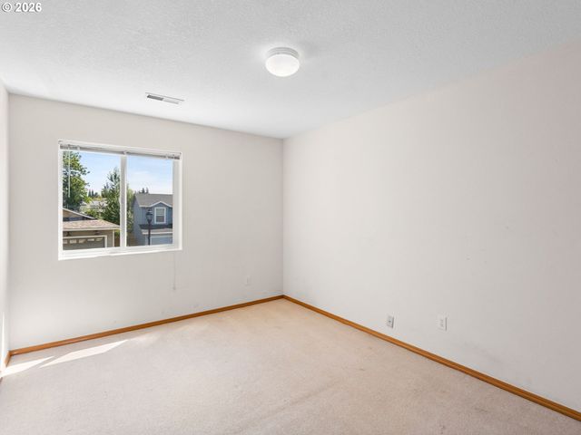 13853 Se RED SUNSET Ave, Clackamas, OR 97015