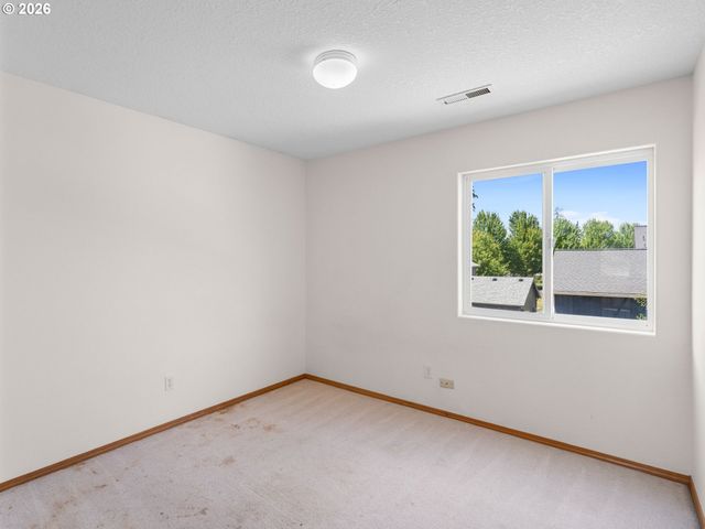 13853 Se RED SUNSET Ave, Clackamas, OR 97015