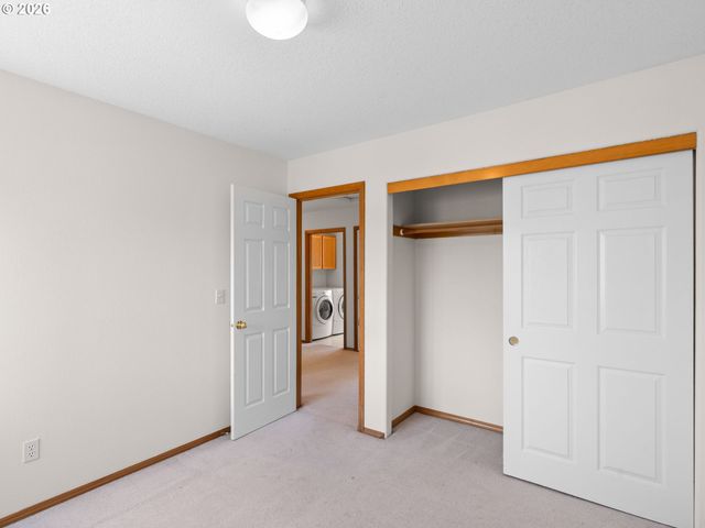 13853 Se RED SUNSET Ave, Clackamas, OR 97015