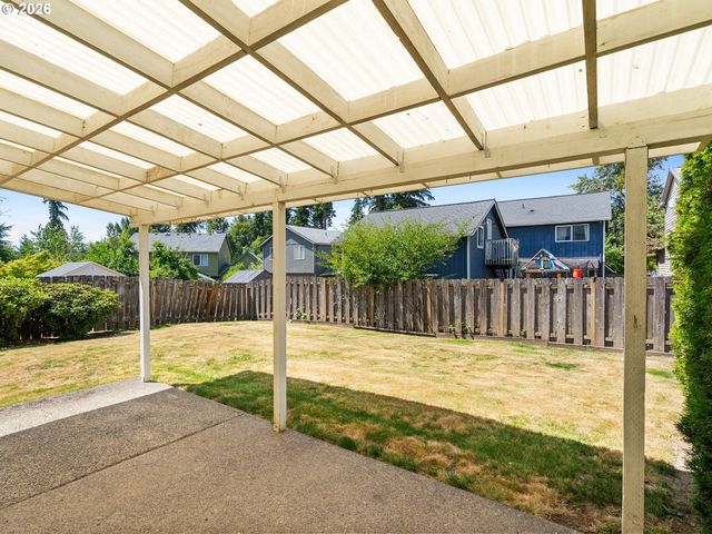 13853 Se RED SUNSET Ave, Clackamas, OR 97015