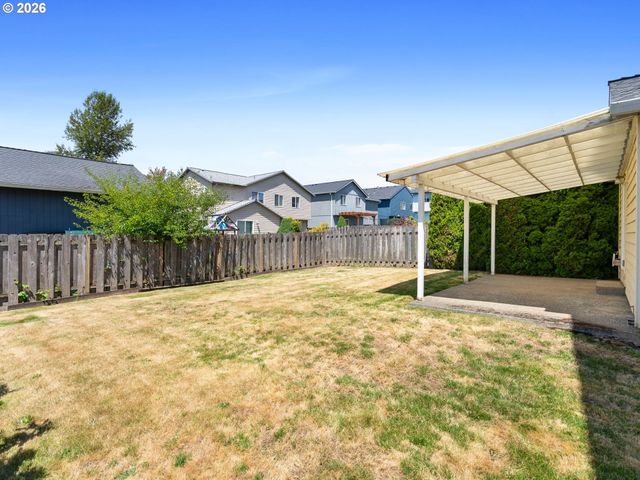 13853 Se RED SUNSET Ave, Clackamas, OR 97015