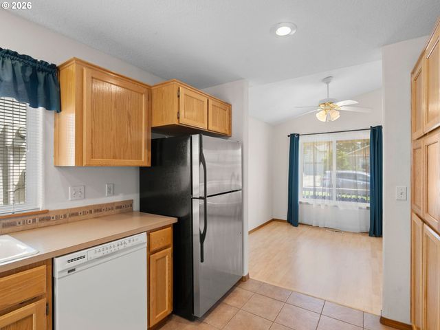 13853 Se RED SUNSET Ave, Clackamas, OR 97015