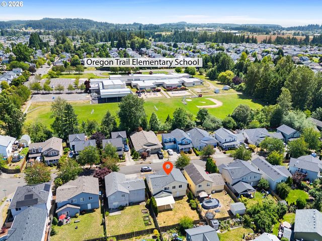 13853 Se RED SUNSET Ave, Clackamas, OR 97015