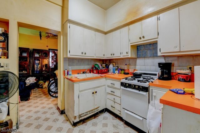 282 Ellison St, Paterson City, NJ 07501